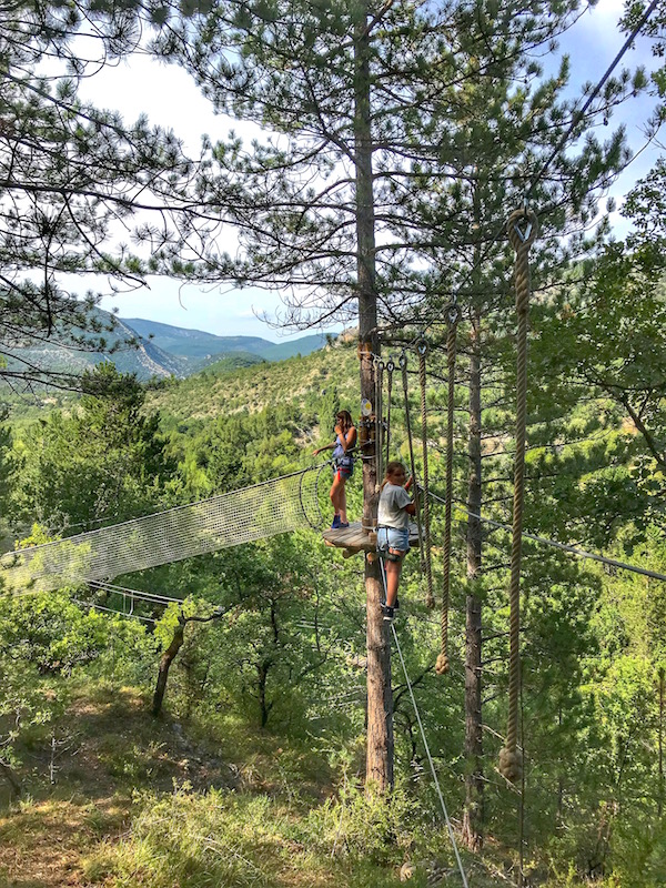 Accrobranche à Reilhanette avec Accroroc