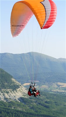 Parapente avec l'Ecole 
            de parapente des Baronnies