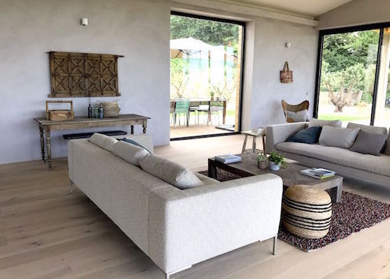 Salon
          	du Mas des Amis à Séguret