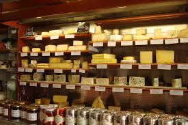 Lou Canesteou, Fromager Josiane 
                Déal à Vaison la Romaine