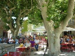 Restaurant Du verre à l'assiette à Gigondas